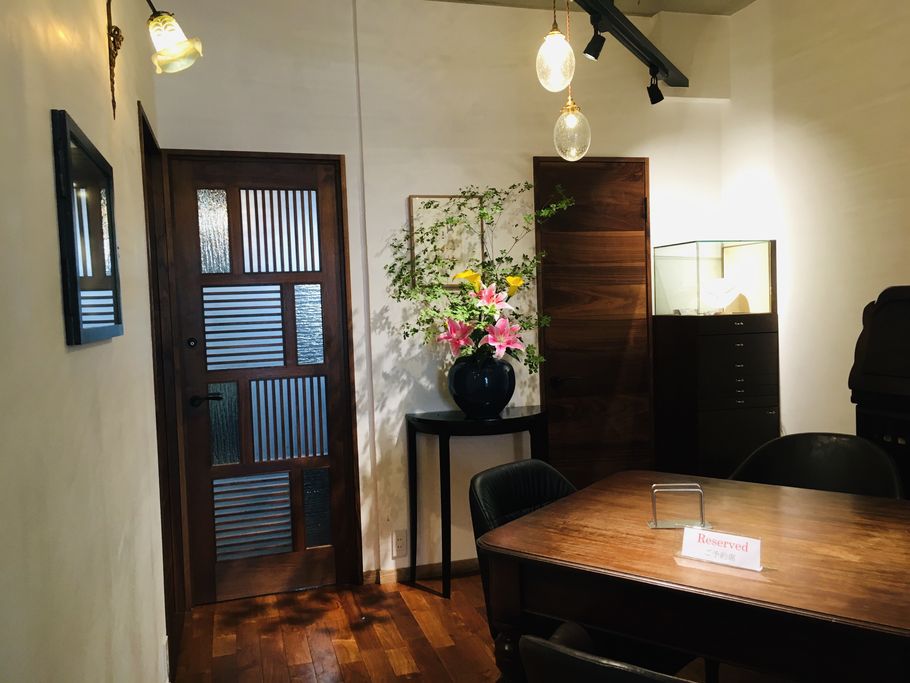 「Cafe de Lapis（カフェ　ド　ラピス）」秘密にしたくなる？！表参道の閑静な住宅街でキラキラ宝石チーズケーキ♡