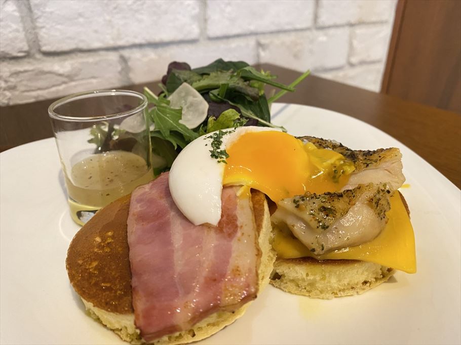 明るくゆったり、カフェ巡りサーファーおすすめ沼津のパンケーキカフェ