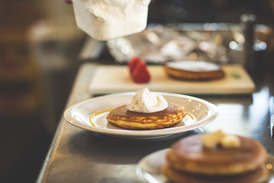 アッツアツのパンケーキ、じゅわっとメープル。　代官山、パンケーキカフェクローバーズで踊る♪