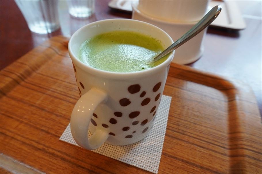 横浜元町の日本茶専門店でいただく本格抹茶、ほうじ茶パフェ「茶倉ＳＡＫＵＲＡ」