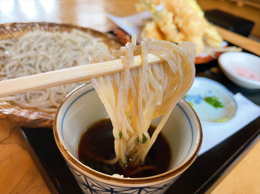 蕎麦屋が作る自家製フルーツパフェ！旬のフルーツが盛りだくさん！「蕎麦屋 匠」(埼玉県加須市)