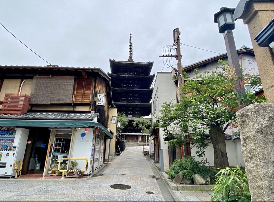断面萌えなパフェ。京都で楽しむ、金沢の人気パルフェ専門店「ドルミール 八坂の塔」