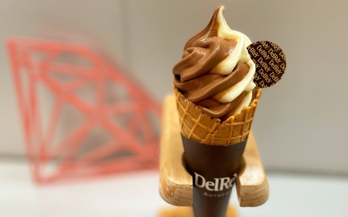 銀座でしか食べられない魔法のソフトクリームと“食べるジュエリー”なチョコ「DelRaY」の魅力