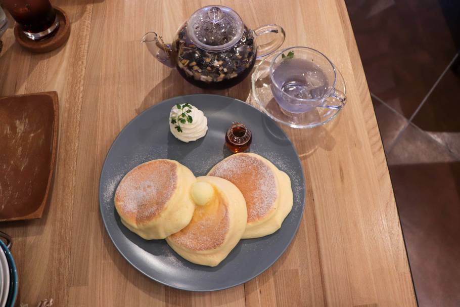 映えること間違いなし！見た目も味も贅沢な濃厚ご褒美ソフトクリームパフェが食べられる高崎市「Cafe&Bar nano」