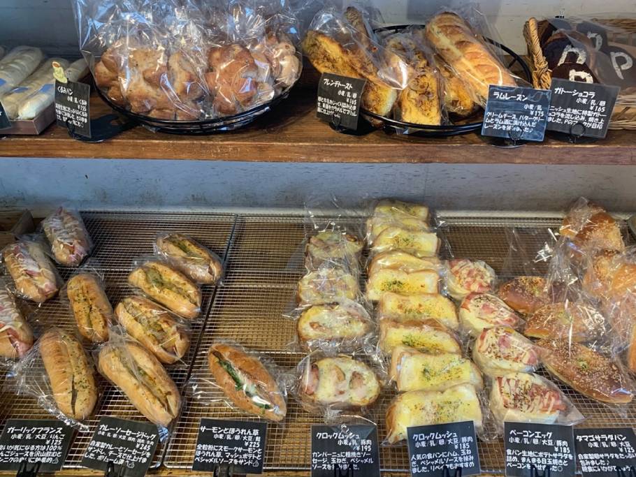 アザラシのかわいいパンを発見！　大阪・南堀江「Pesa Bakery」のもちもち明太子パンなど、病み付きパン！