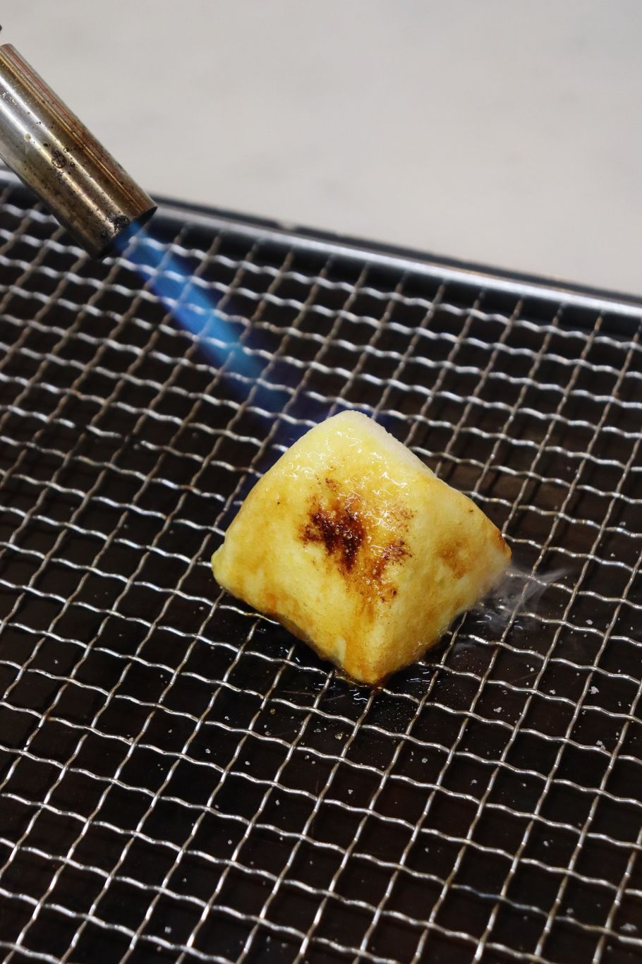 スイートポテトの概念が変わる！世田谷区奥沢「粉と卵」のスイートポテト