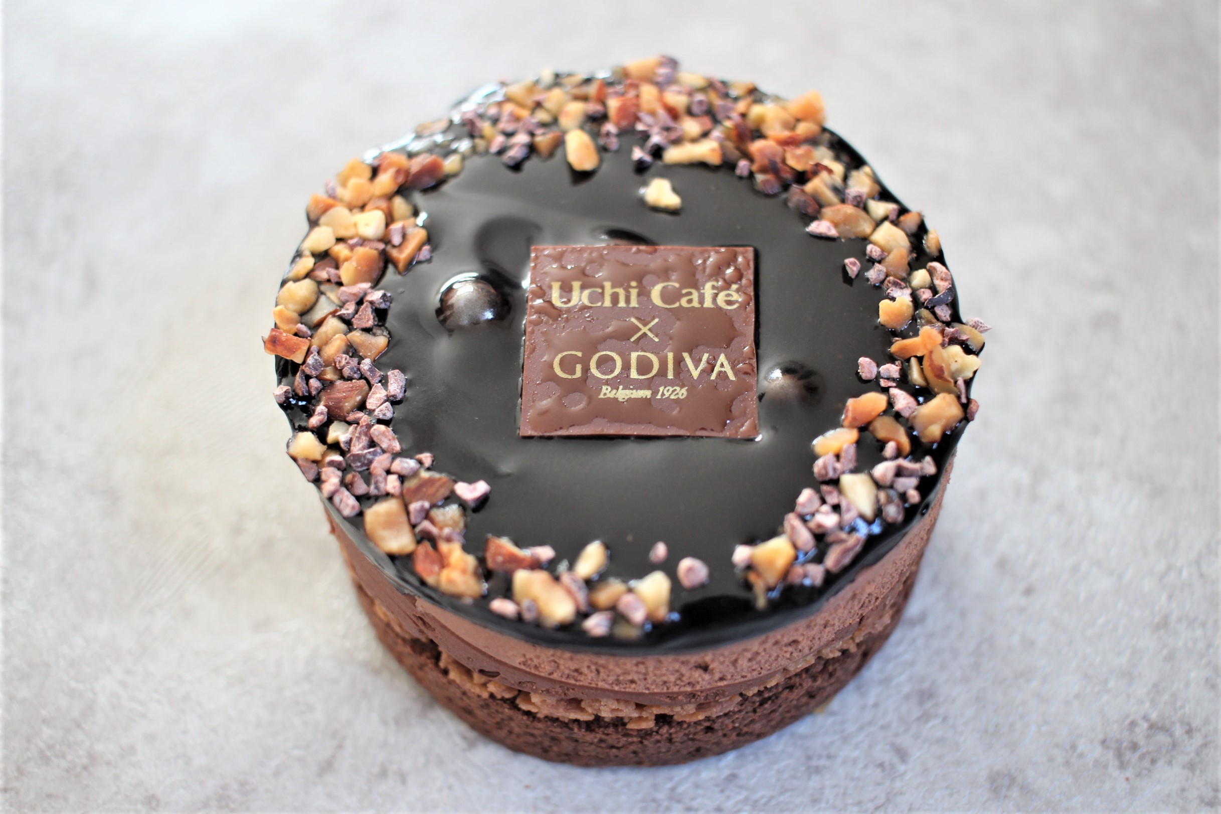 完売必至！【ローソン×GODIVA】で一足早くクリスマス気分が楽しめる