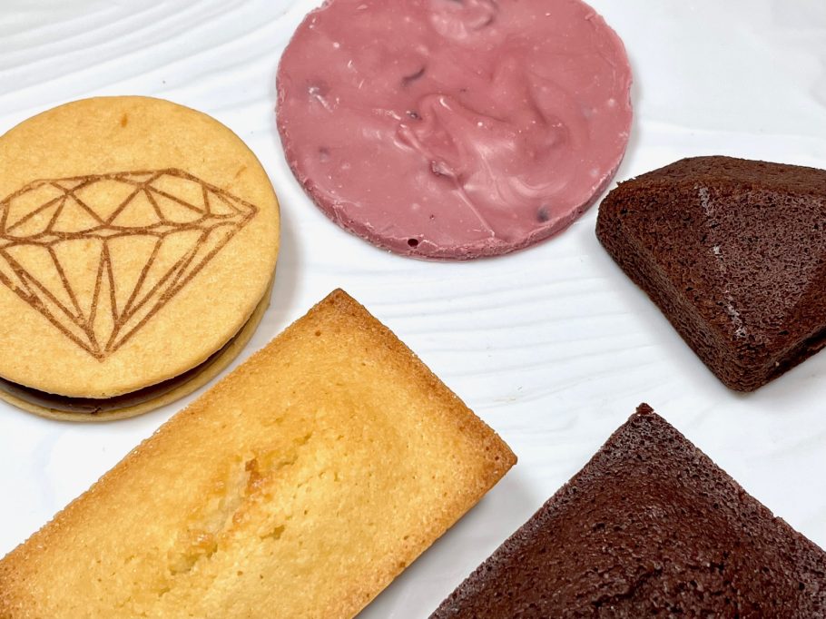 宝石のように輝くダイヤモンドショコラ、発酵バターを使用した焼き菓子に魅了。チョコレート専門店「デルレイ 銀座店」