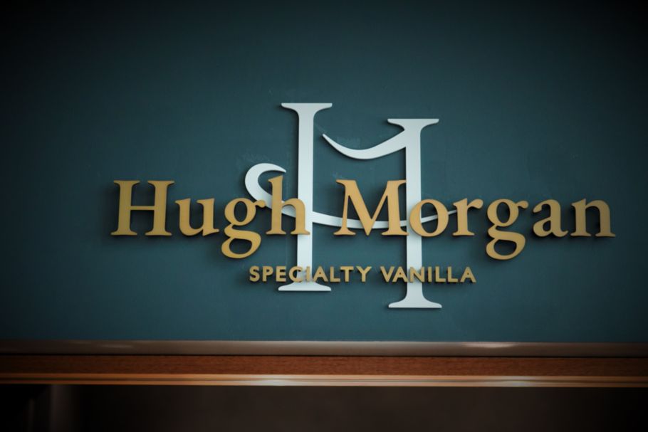 大手町・東京駅の“新”手土産の名所？日本初のバニラ専門店「Hugh Morgan」（ヒューモルガン）真っ白なスイーツ