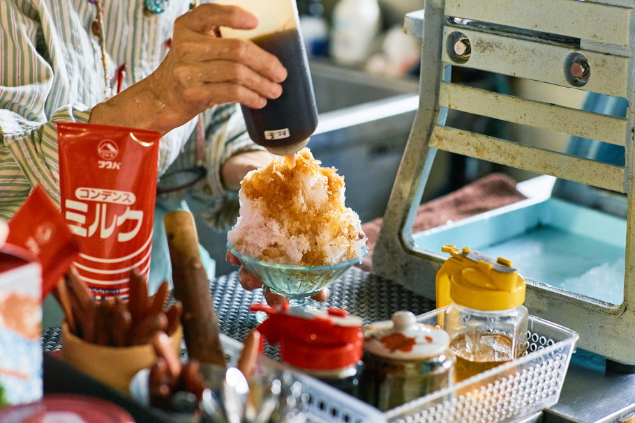 創業60年の氷問屋がつくる“本物”のかき氷。三軒茶屋「氷 石ばし」のかき氷が、人々の心をゆさぶるわけ。