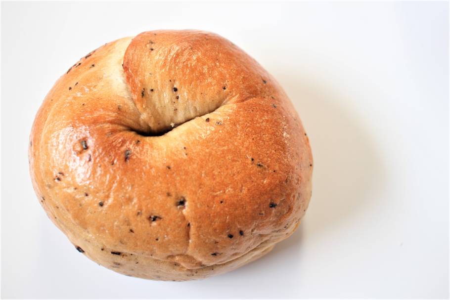 ～入手困難なお菓子の世界～「Upper West Side Bagel 」（人形町）こしあんで作る和菓子のような“あんバターベーグルサンド”