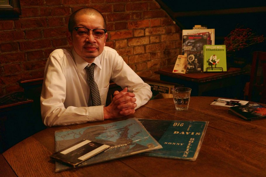 新宿の老舗Jazz喫茶『DUG(ダグ)』。いま再注目を浴びる後世に残したい“Jazz喫茶”の歴史に迫るブラウニー