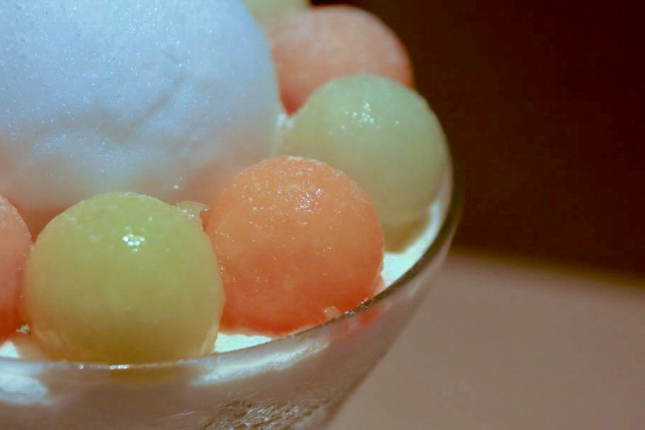 東京・銀座で愛される味。暑い夏に食べたい「和光アネックス ティーサロン」のひんやりメロンパフェ