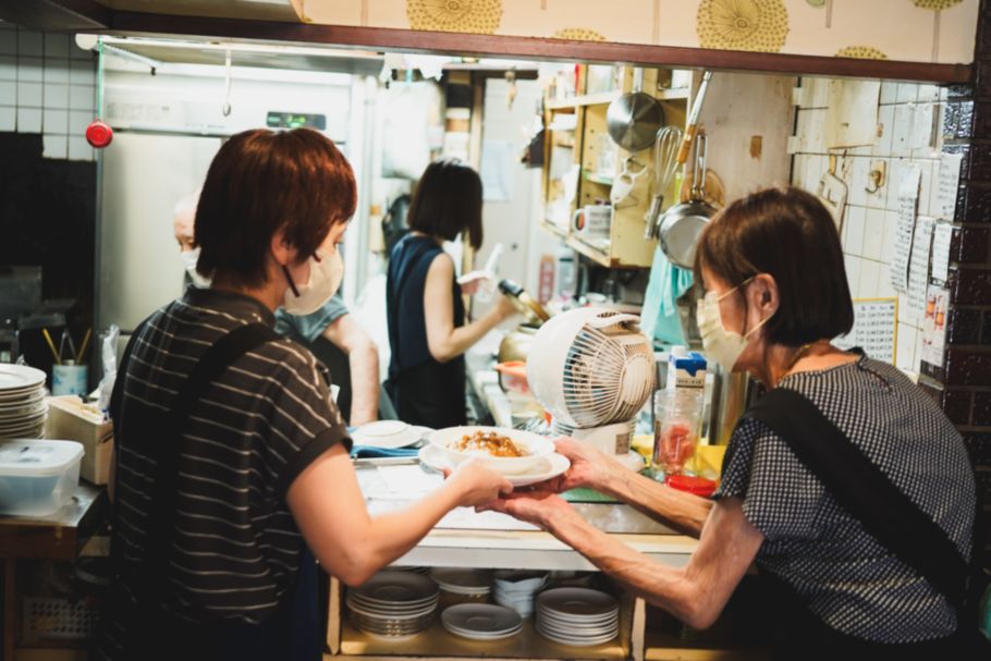 「喫茶トロント」（入谷）西城秀樹が愛した懐かしのチョコパフェと、一度食べたい絶品ハンバーグ