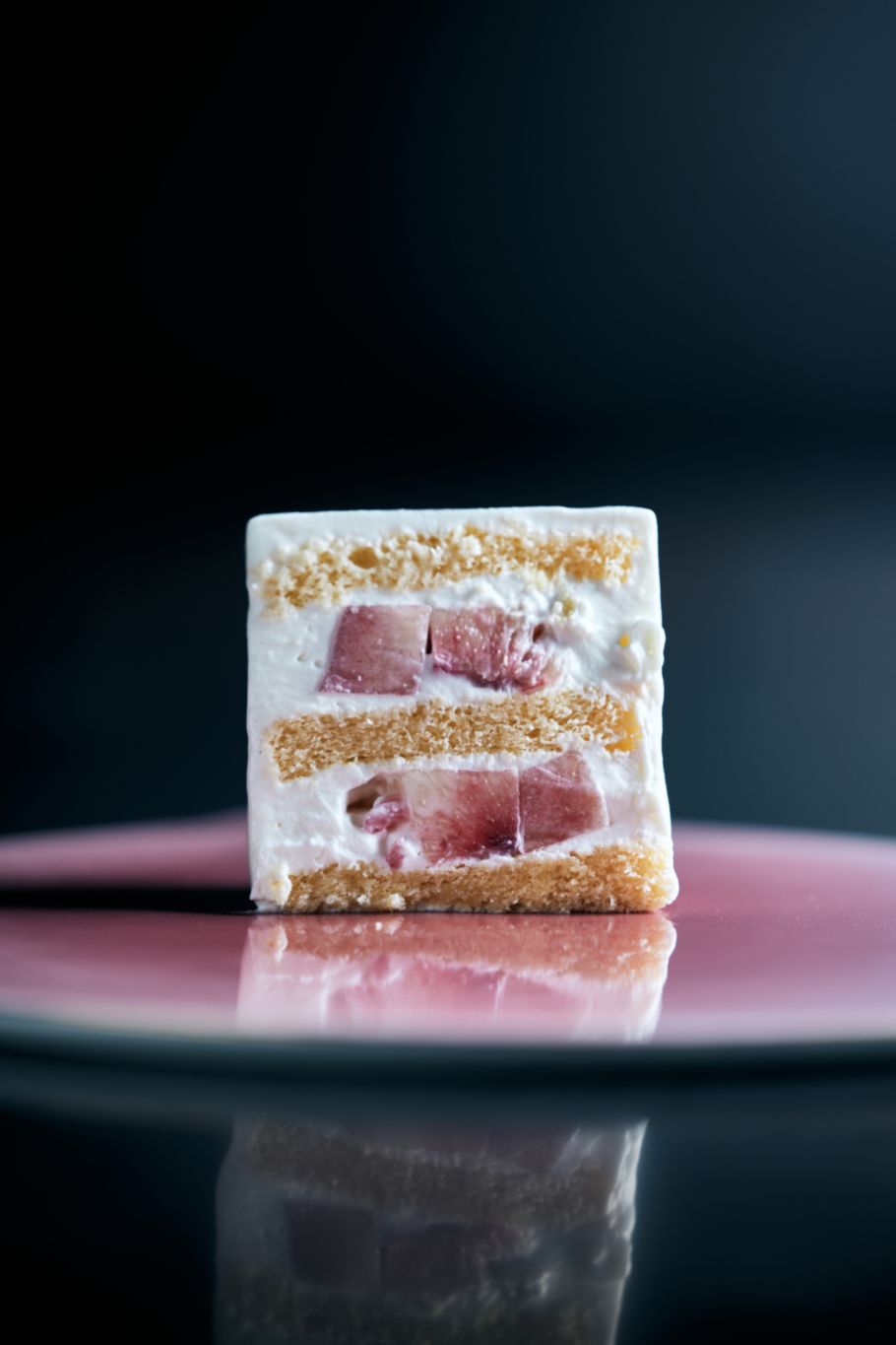下書き保存
プレビュー
公開


75
/100

タイトルを追加
常識を覆す「Pâtissière MAYO（パティシエール マヨ）」純白無垢なショートケーキ。連載：最高のショートケーキを求めて

