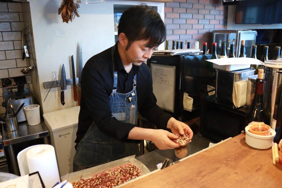 パフェ好きがお忍びで通う「Azoto（アゾート）」（小川町）イタリアンバルで食べられる志向の野菜×パフェ