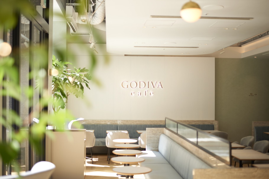 「GODIVA café」シメパフェの名店「佐藤」とコラボ！「ピスタチオとチョコレートのパフェ」が美味すぎる♡