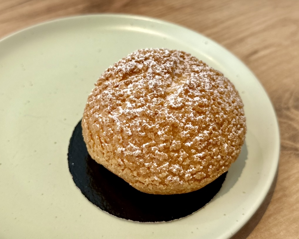 Les Nii Luxembourgのシュークリーム