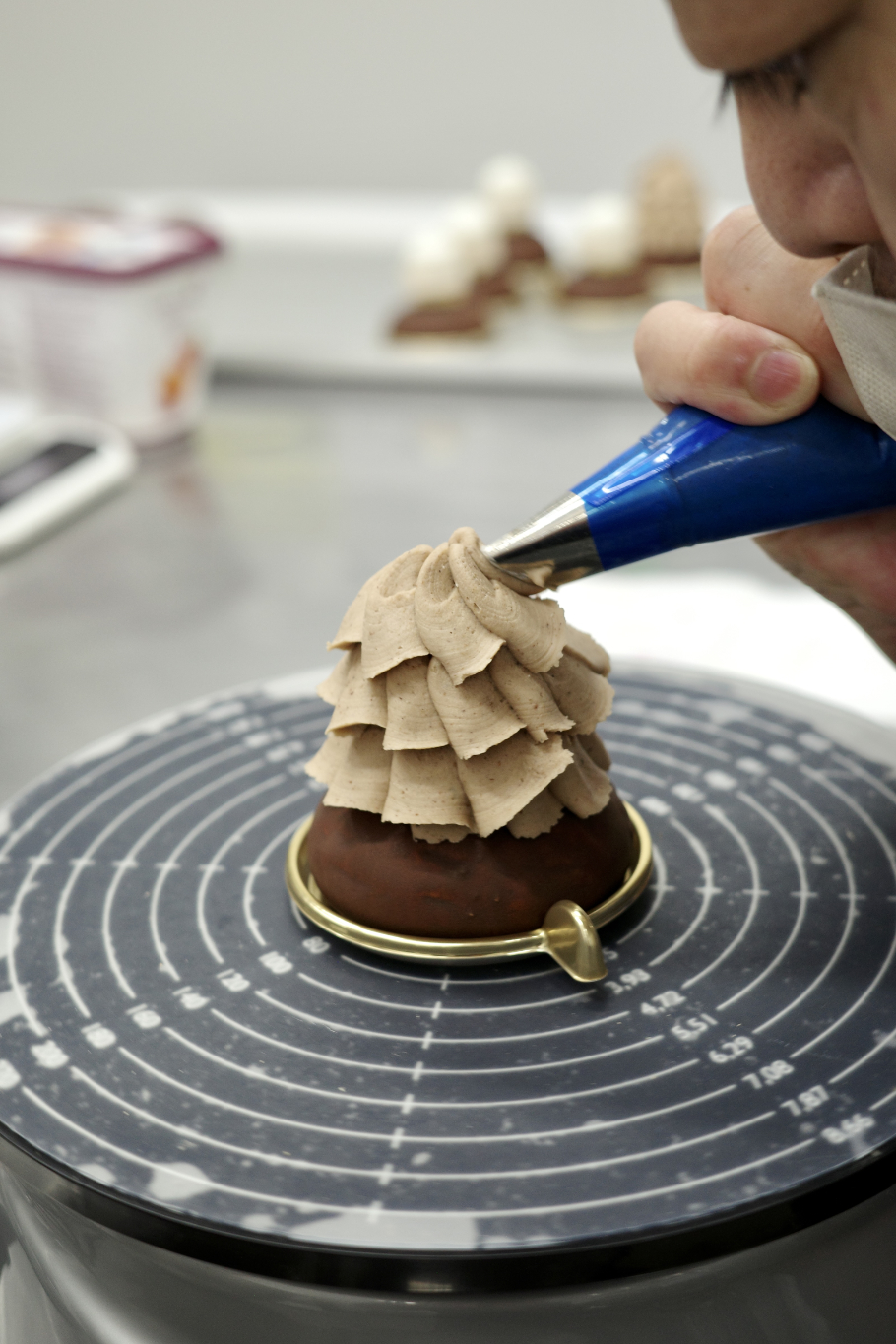 思わず笑みがこぼれる味。「COLOLIE(クロリア)」(埼玉・志木)のパティシエ夫婦が作るケーキとパフェを求めて