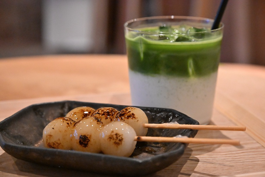 te. Japanese Teaの団子