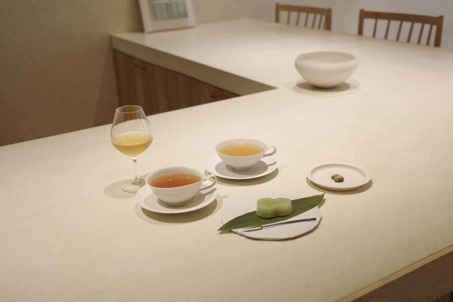 こんなにも違う? 和紅茶専門店「KAGUWA」(神楽坂)で楽しむ、季節の和菓子と香り豊かな一杯
