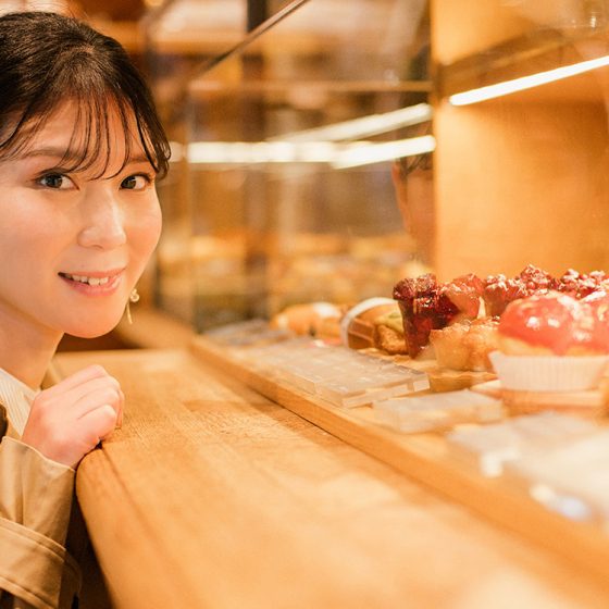 パンとお花と、彩りと 。驚きの空間、三軒茶屋「ジュウニブン ベーカリー」連載：坂本リエの働く女子の街パンvol.01