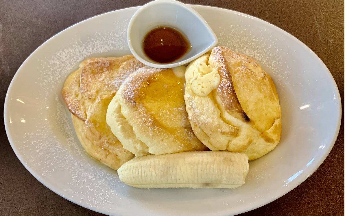 栄の矢場町にある Light Cafe のふわとろスフレパンケーキと かわいすぎる2dラテアート Ufu ウフ