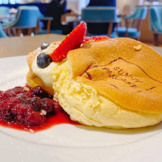 三重県鈴鹿市寺。結婚式場に併設されたおしゃれなカフェで食べる”ふわふわパンケーキ”【SUNNY PANCAKE】