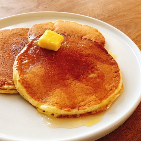 「たっちゃんずパンケーキ部」おススメのパンケーキミックスを実際に作ってみた！　その1「カフェ＆ブックス ビブリオテーク」は万人受けする王道感！