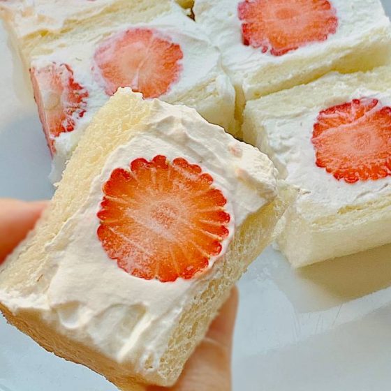 パンは「い志かわ」、クリームは「堂島ロール」を使用した名古屋の「パティスリー&オープンテラスカフェリヴァージュモンシェール」　絶品フルーツサンド