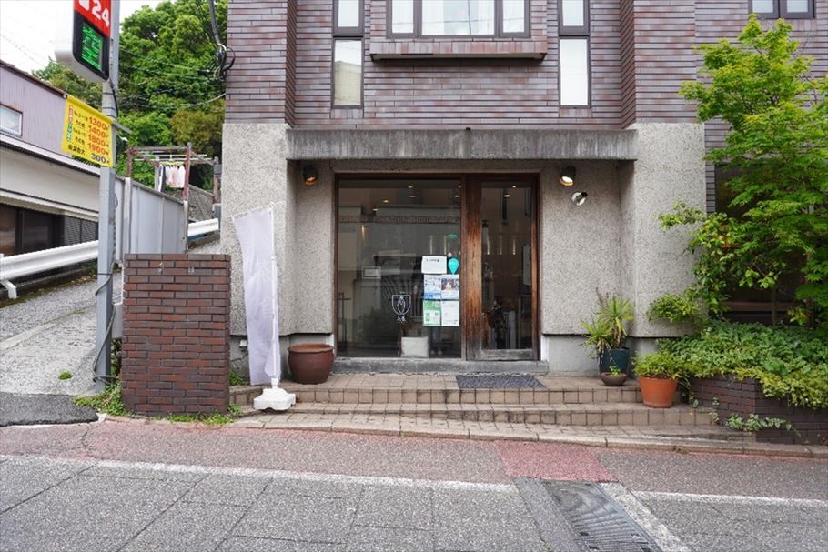 横浜元町の日本茶専門店でいただく本格抹茶、ほうじ茶パフェ「茶倉ＳＡＫＵＲＡ」