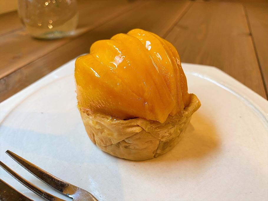 口から溢れるほどジューシー!腕利きのパティシエご夫婦が作る柑橘づくしのパフェ 「カフェ ル アズ」