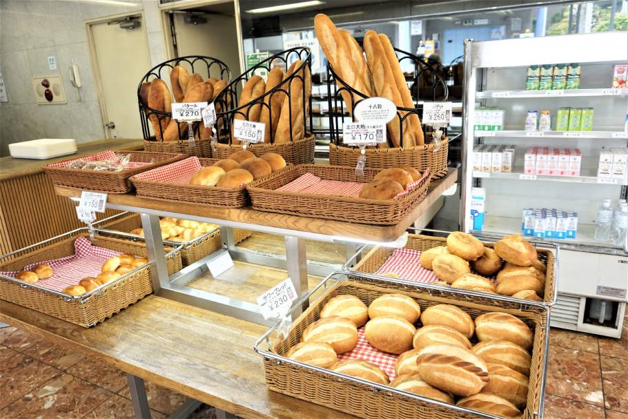 日本の食パン文化は横浜元町「ウチキパン」から始まった！130年続く人気の秘密とは？