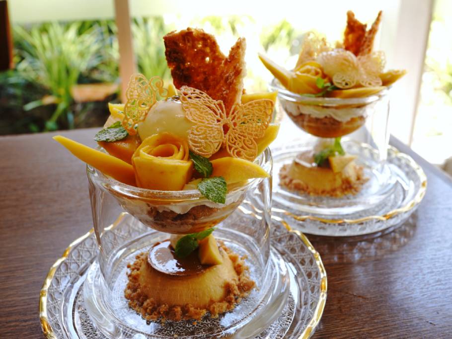 神戸一の映えプリン！！ マンゴーの薔薇に舞い降りる蝶！　美味しさも楽しさもメゾネットなプリンは『洋食屋神戸デュシャン』にあり