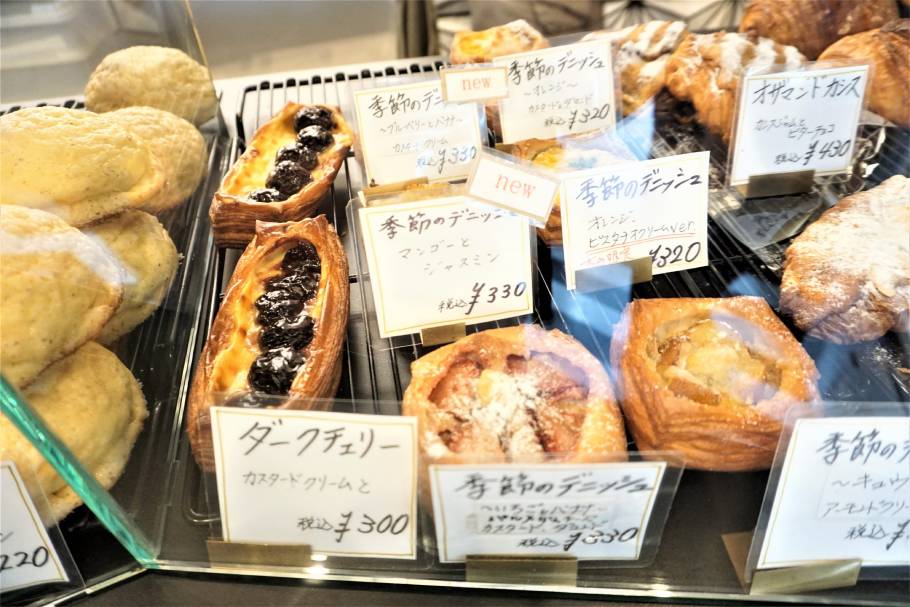 日本橋浜町にあるベーカリー「ブーランジェリー・ジャンゴ」へ。アートなパンを求めて