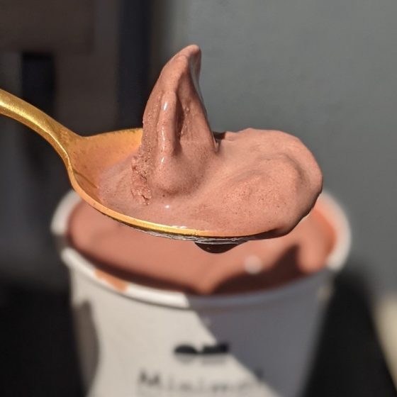 【売っていたら即購入で大正解！】Minimal – Bean to Bar Chocolate の売り切れ必須お取り寄せ「カカオ」アイス