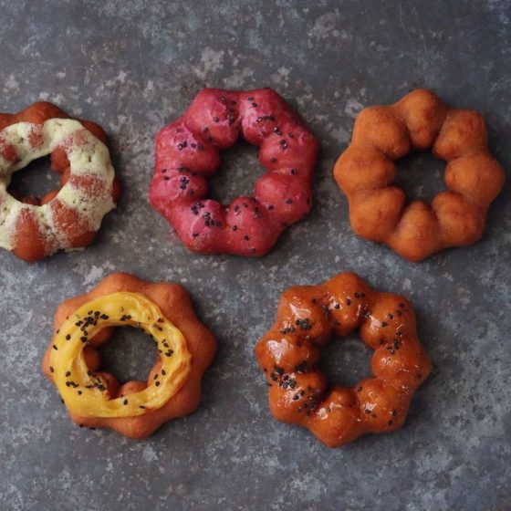 昨年との違いは？ 昨日発売ミスド「さつまいもド」スイーツコンシェルジュが格付け