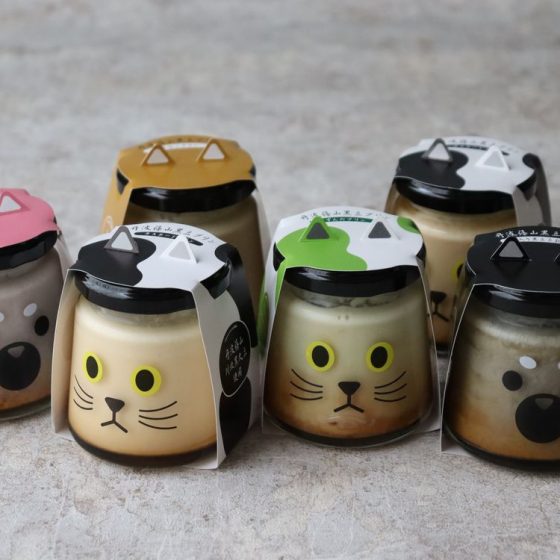 上質すぎる黒豆が、こんなにかわいい器に。黒豆×プリン。「丹波篠山黒豆プリン・クロちゃんマメちゃん」
