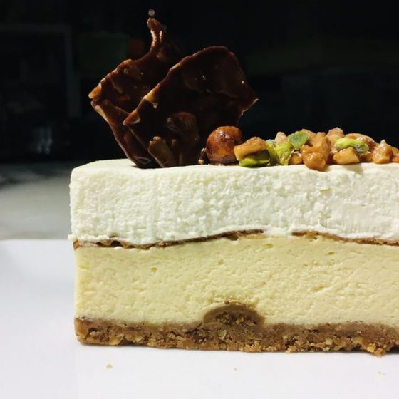 右から左へ食べる？　「pâtisserie de bon cœur」シェフおすすめチーズケーキの食べ方とは？？（東京:武蔵小山）