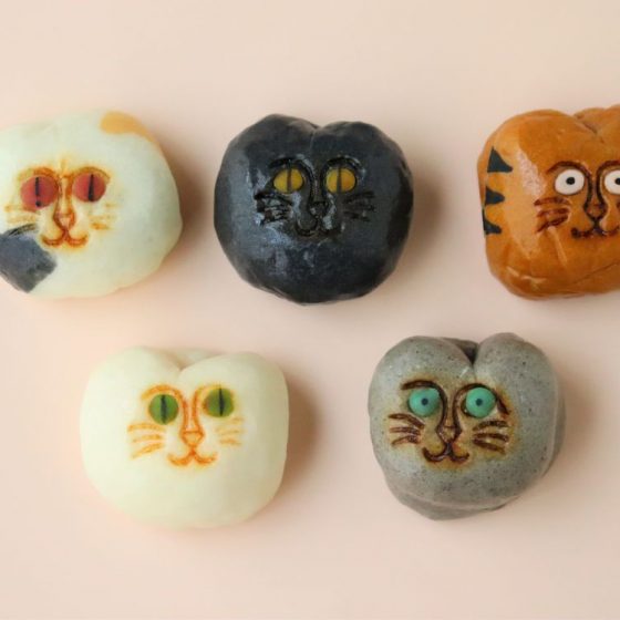 3代続く老舗和菓子屋が作り出す、かわいすぎる「招福猫子まんじゅう」。誕生した秘密とは？（飛騨高山・稲豊園）