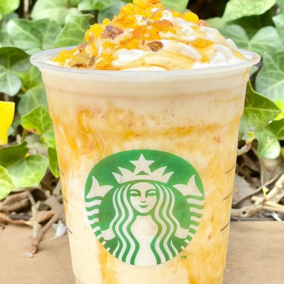 【スタバ新作を先行リポ】再現度高すぎ！待ち時間0分で焼き芋フラペチーノを飲んできた！おすすめカスタマイズは？