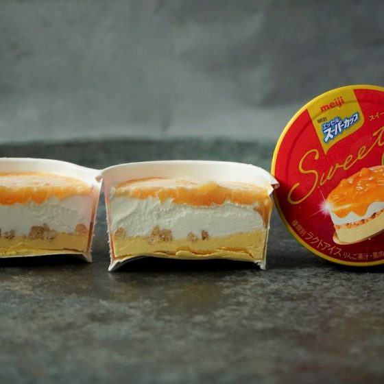 断面萌え。コンビニアイス界の断面萌え王「明治 エッセル スーパーカップSweet’s」新作を切ってみた！