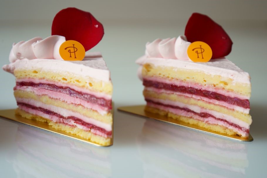 舌が驚くほど美味しい。「ピエール・エルメ・パリ」の日本リスペクトで生まれたイスパハン×ショートケーキの魔術。連載：最高のショートケーキを求めて vol.14