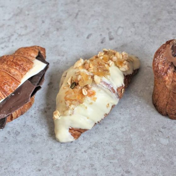 外はカリッ中はふわもち食感がたまらない！三軒茶屋のクロワッサン専門店「Espresso D Works」で人気メニューをテイクアウト