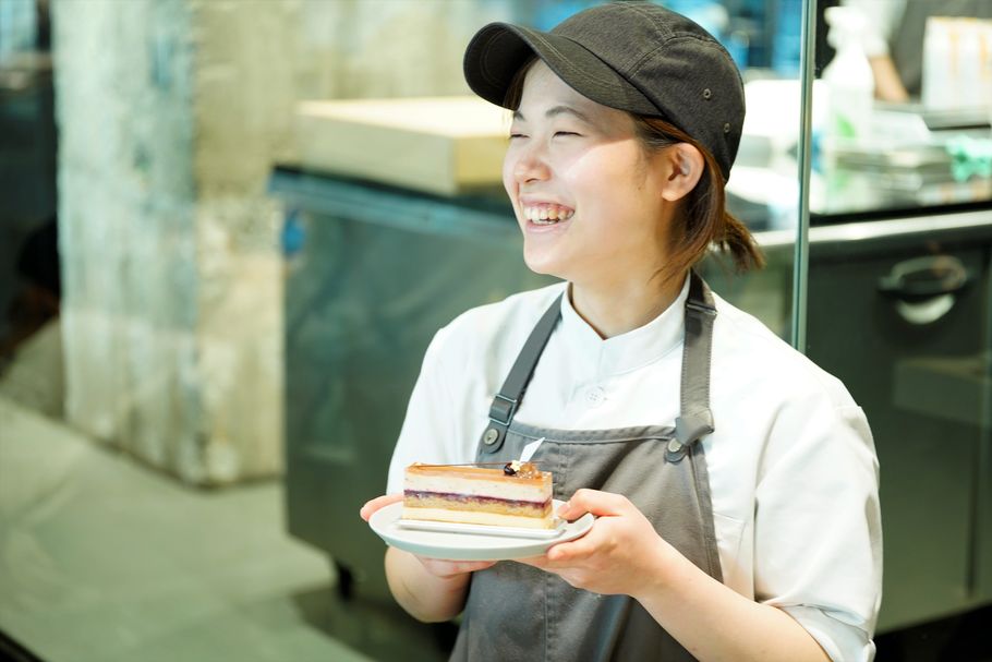 朝から行列ができる「hannoc」（大阪）の世界。各パティシエが自分のケーキを徹底解説！