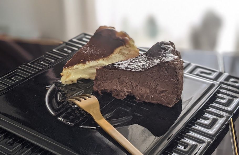 朝から行列ができる「ニコラ＆ハーブ」（葉山）の一度は食べるべきチョコレートバスクチーズケーキ