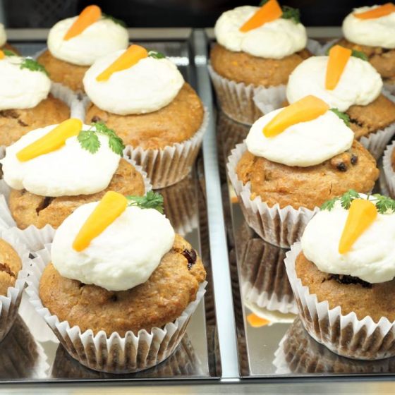 【東京・池上】みんなでつくるスイーツ&カフェ店「ノミガワスイーツ」爆誕。心躍るキャロットケーキに出会った