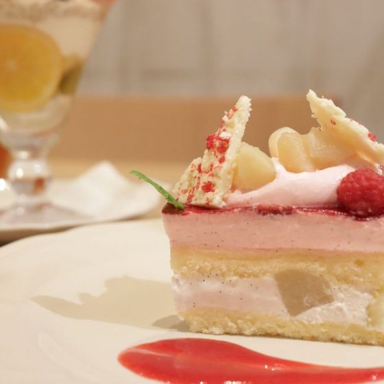期間限定。 喫茶店の王道スイーツが「アフタヌーンティー・ティールーム」風に！　ふたりで“かわいい”を満喫しちゃお♡