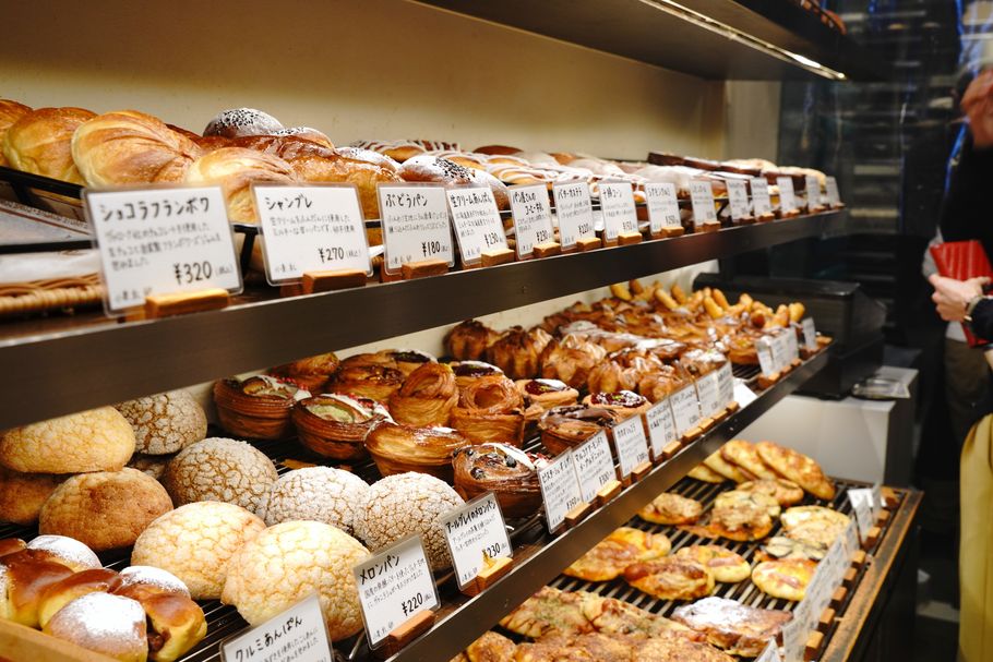 神戸・元町に来たら外せない！「パンやきどころRIKI」のいま食べたい大人気パンはこれ - ufu. [ウフ。]