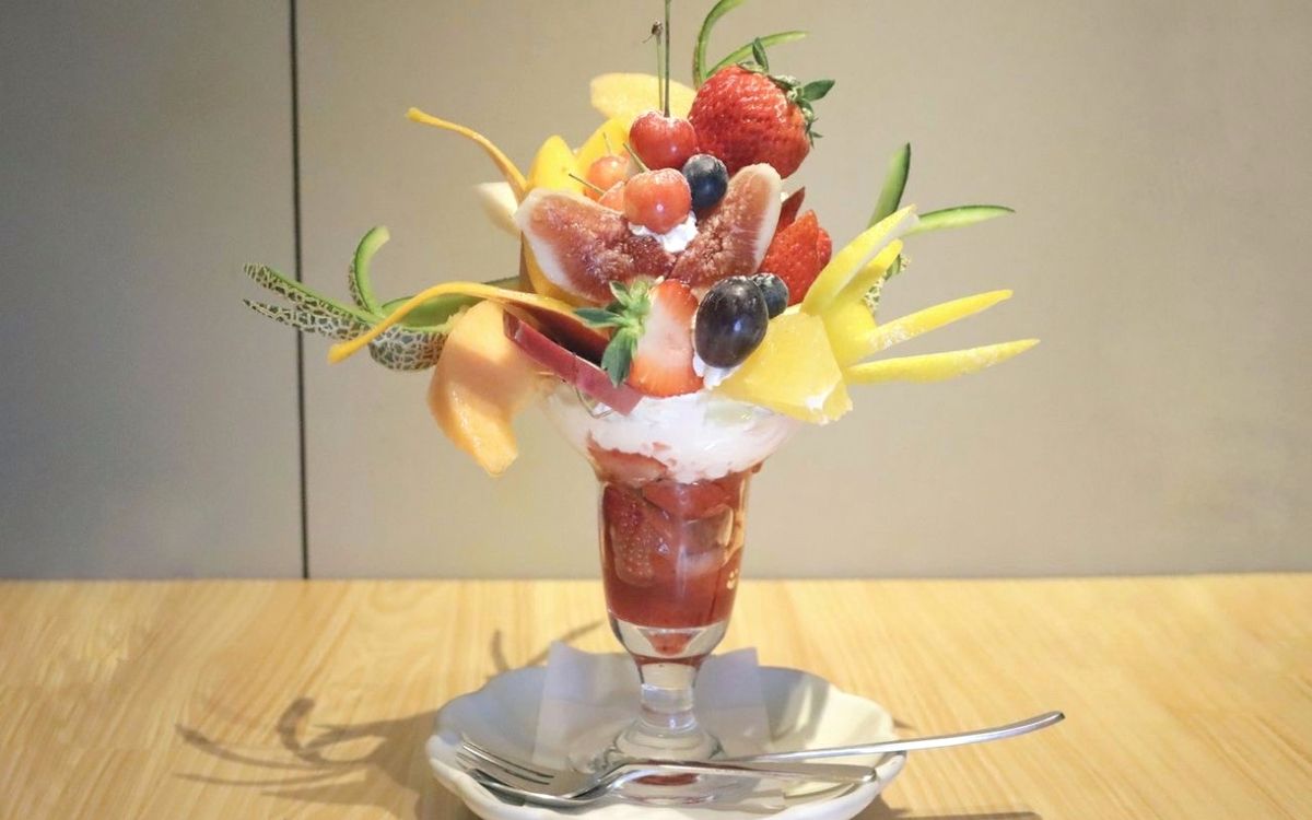 「吉祥寺Berry coco（ベリーココ）」のパフェを食べたら“楽園”が見えた？！10種類以上の新鮮フルーツを盛った驚きの味とは